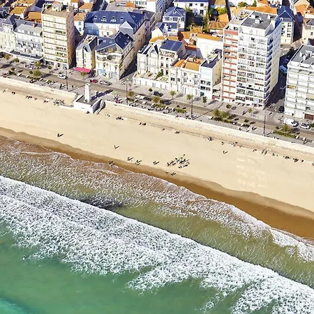 Maison Pour 4, 200 M De La Et A Pied Nyaraló